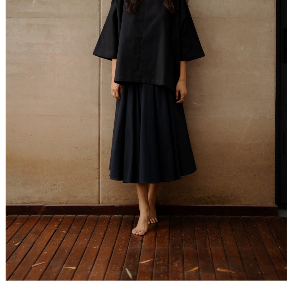 Turn black square loose top bohemian